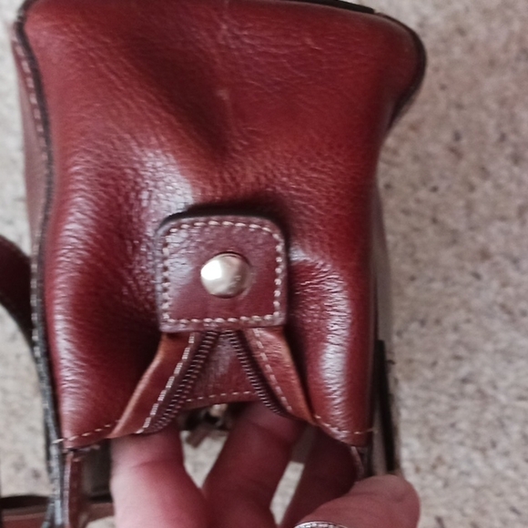 Fossil Leather Baguette Style Purse - Picture 3 of 10